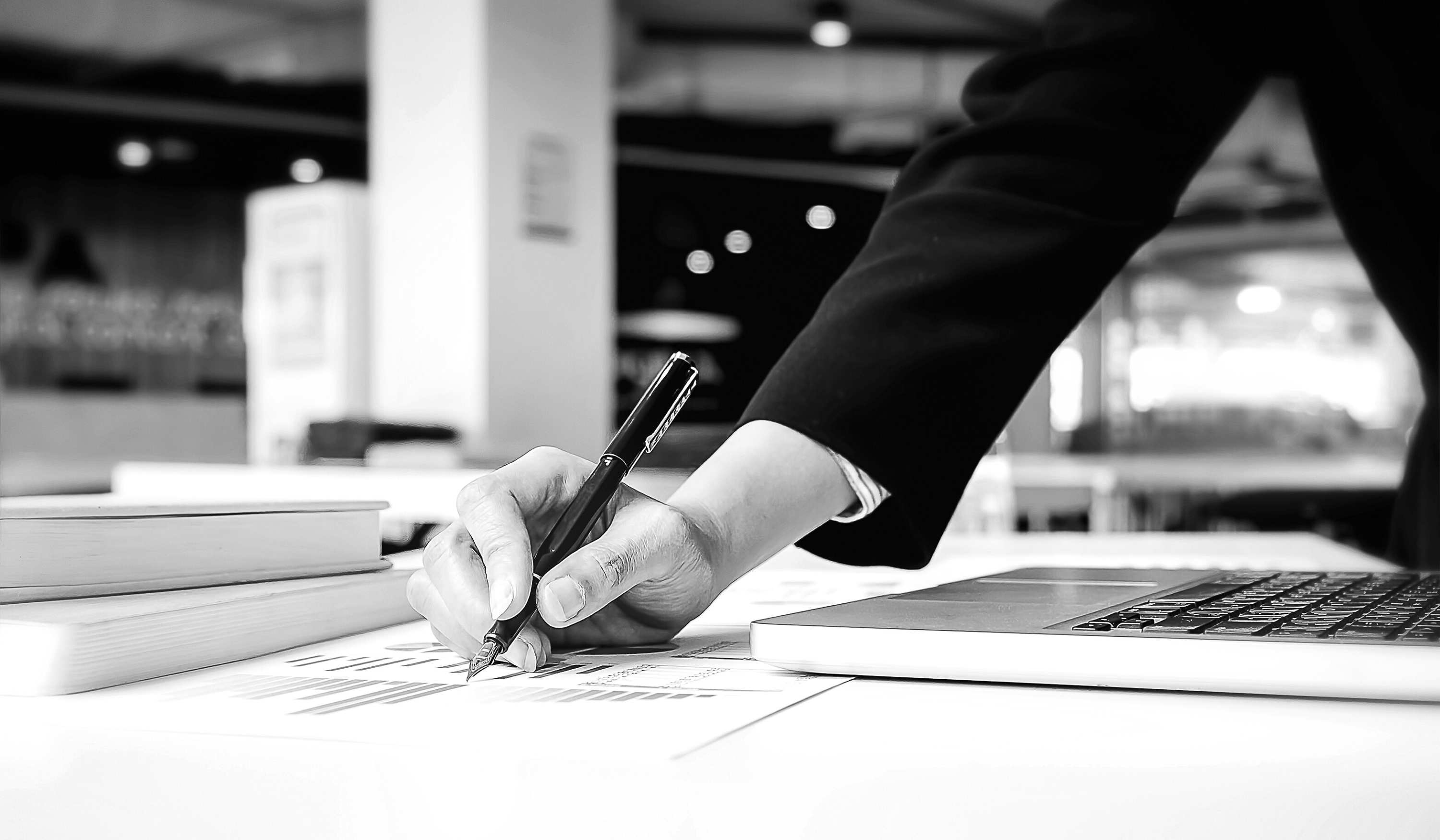 Illustration of a marketer stretching a small budget into big impact, symbolising higher ROI from leaner marketing spend